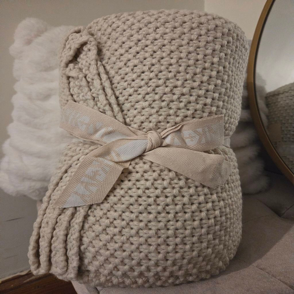 INK + IVY Beige Knit Throw Blanket 50in x 60in - Picture 4 of 9